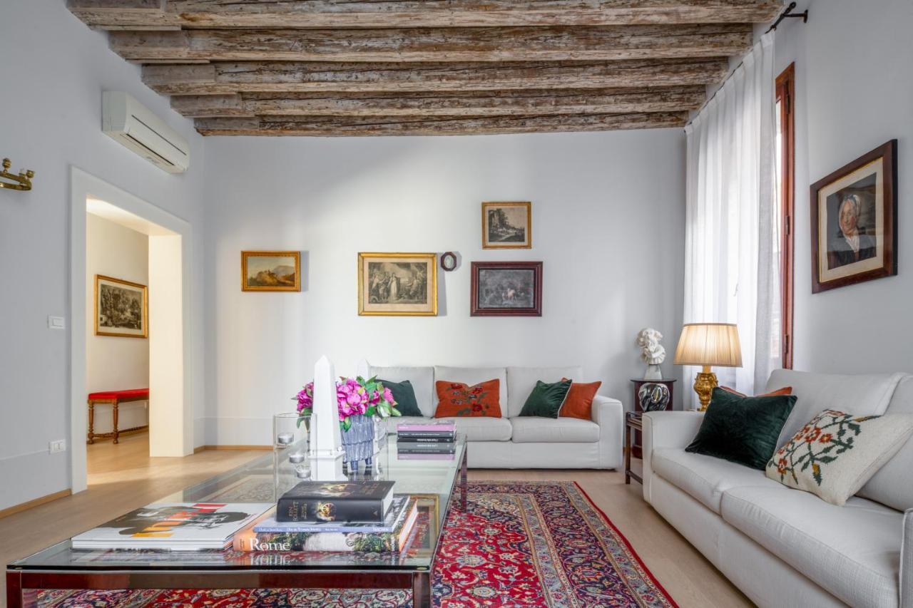 Miracoli Apartment With View On The Canal R&R Venedig Exteriör bild