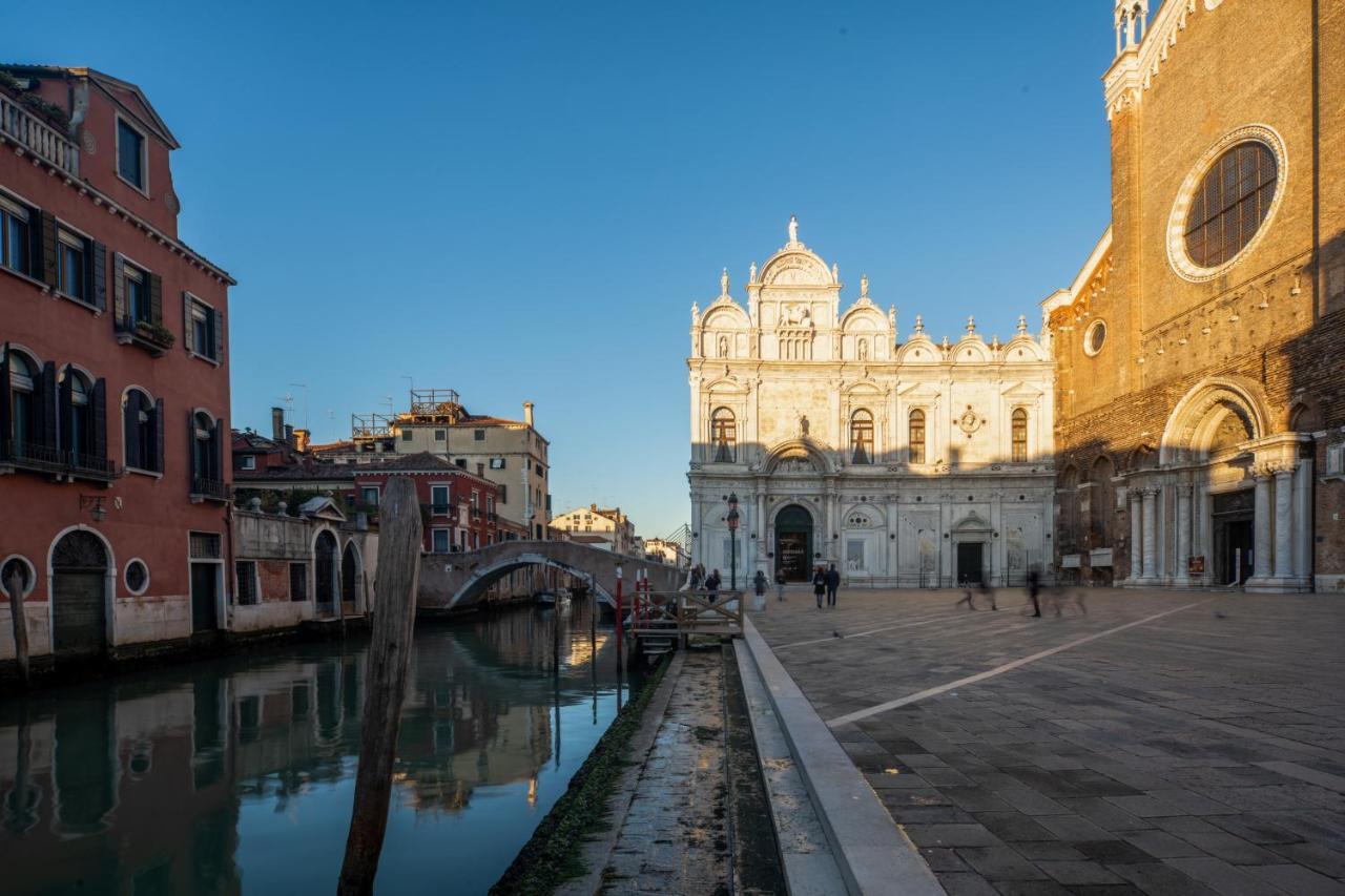 Miracoli Apartment With View On The Canal R&R Venedig Exteriör bild