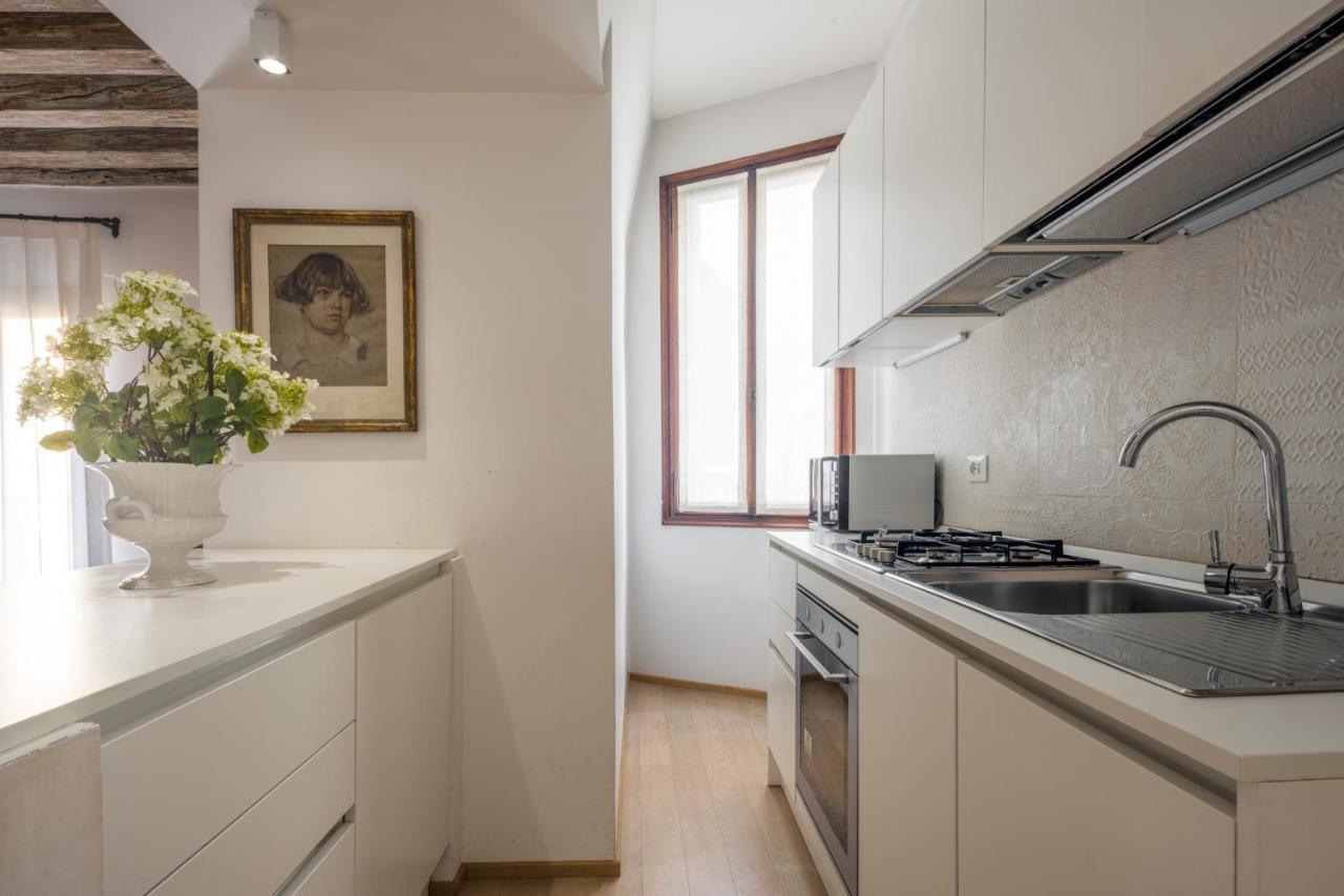 Miracoli Apartment With View On The Canal R&R Venedig Exteriör bild