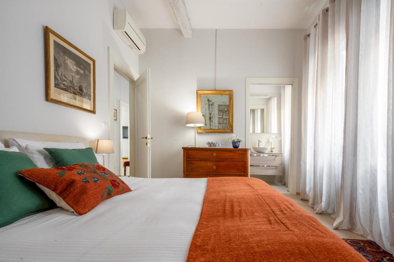 Miracoli Apartment With View On The Canal R&R Venedig Exteriör bild